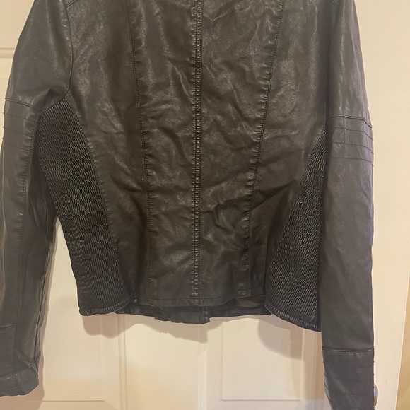 Kismet XL pleather jacket - Picture 2 of 2